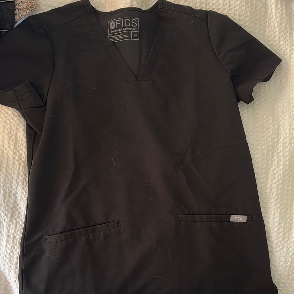 FIGS Charcoal Scrub Top